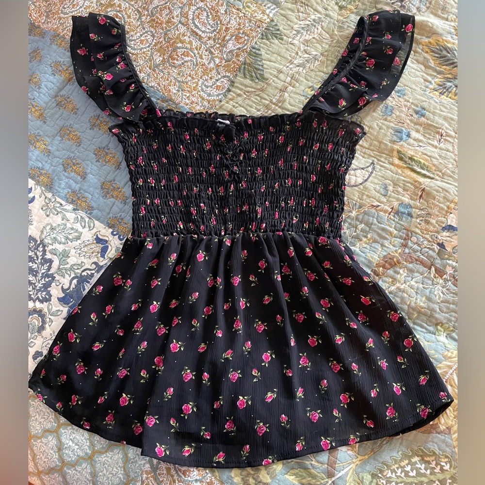 Adorable summer top Sz S/M